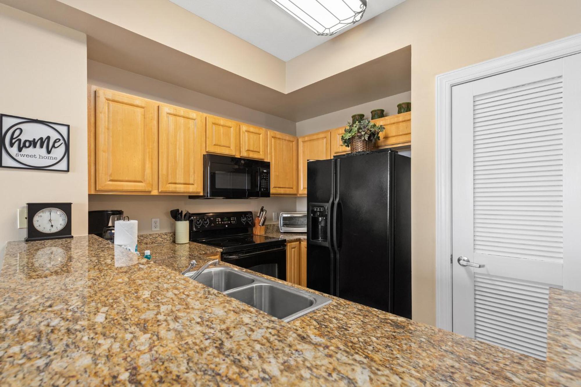 Gulf Front Master Br In Sunrise Beach With Amazing Views! Sleeps 7! Panama City Beach Exterior photo