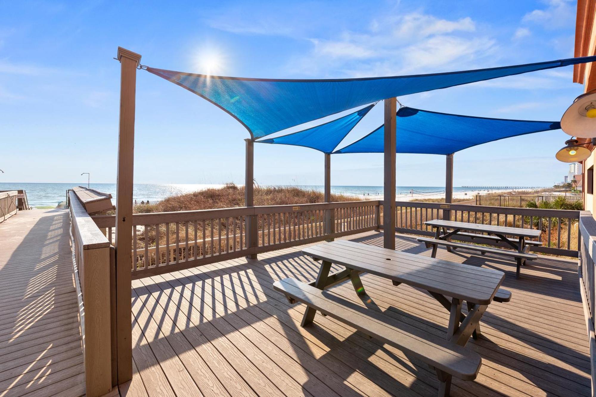 Gulf Front Master Br In Sunrise Beach With Amazing Views! Sleeps 7! Panama City Beach Exterior photo